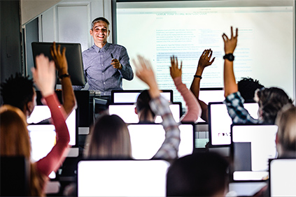 Imagem da sessão Educação e engajamento interno